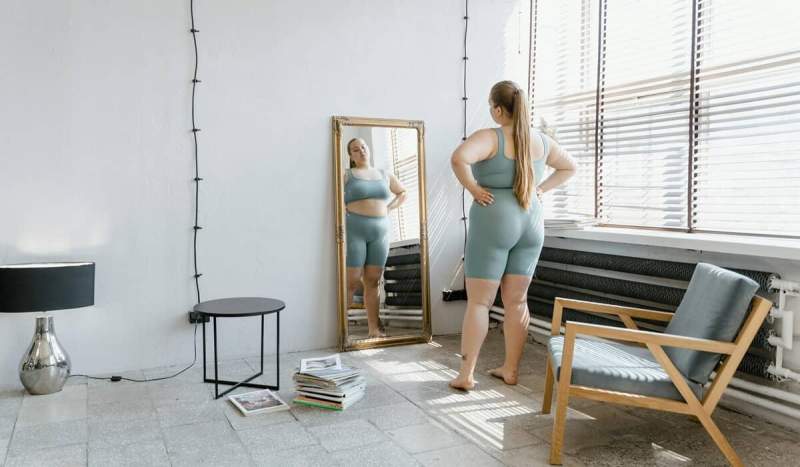 Overvægtige bliver ofte stigmatiseret både på sociale medier og i sundhedsvæsenet, men BMI og kropsvægt er kun én faktor.