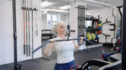 Pulldown: Træk til bryst